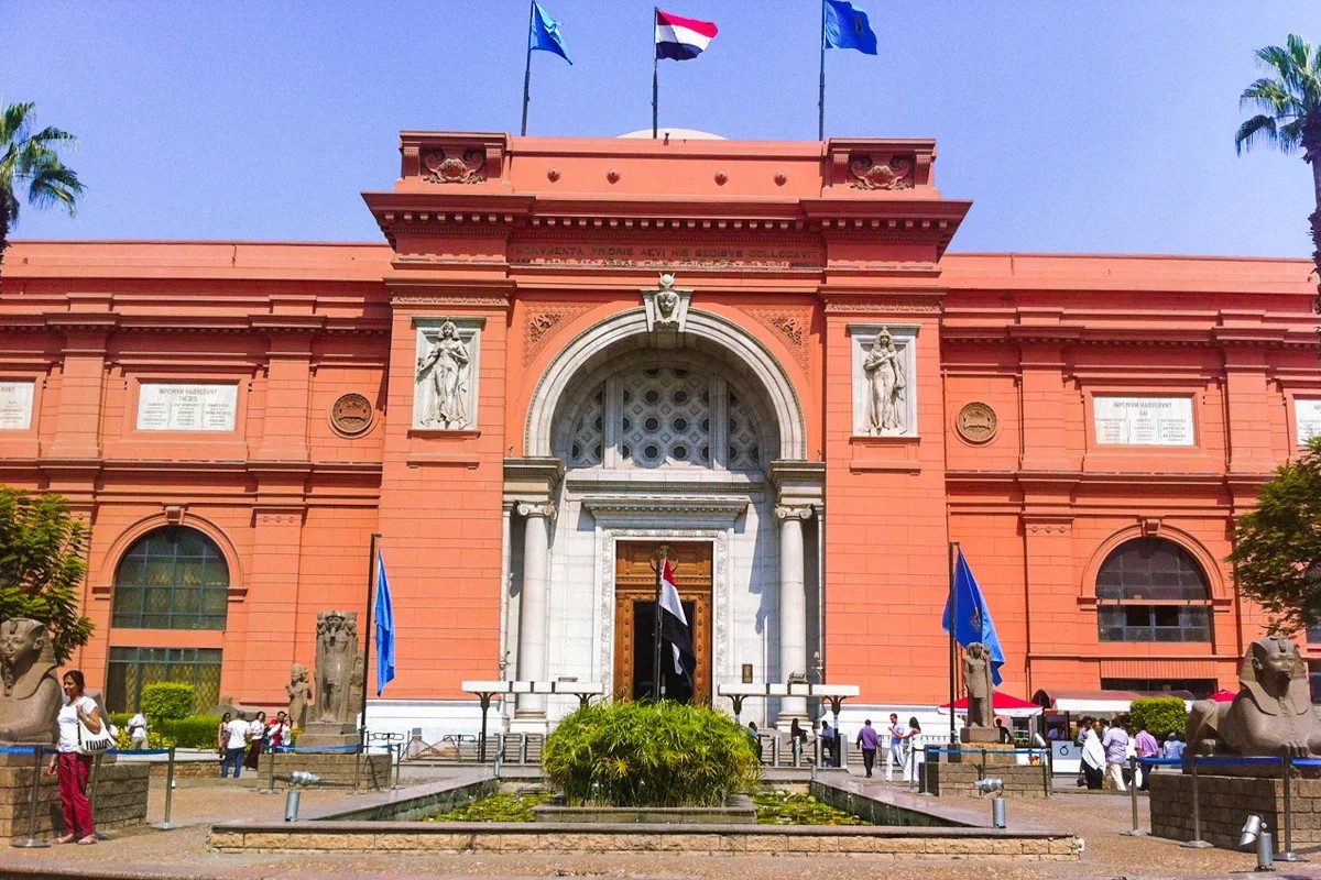 Full day tour to Cairo from Aswan by flight
